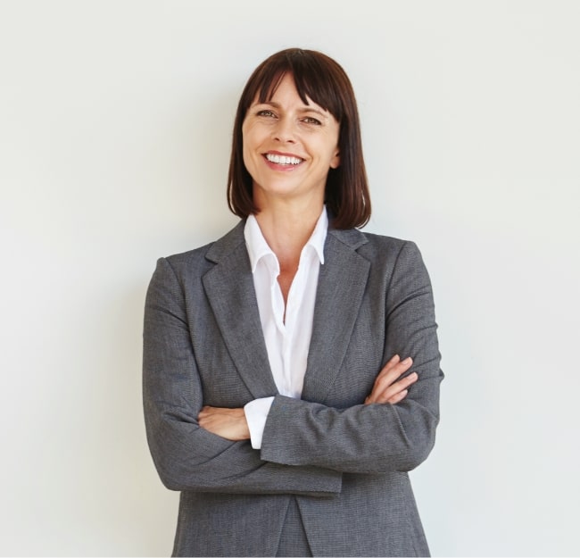 Full-body-portrait-of-professional-business-woman55-min